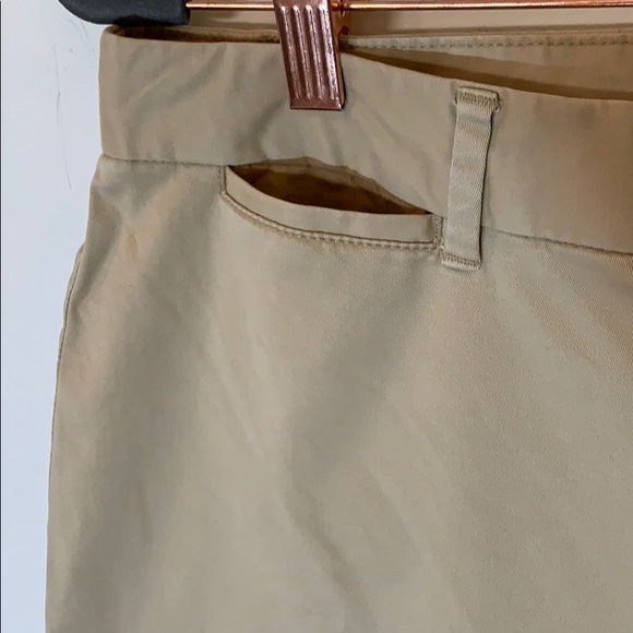 NWT GAP Curvy Slim City Cropped Khakis sz 8 - Picture 6 of 12